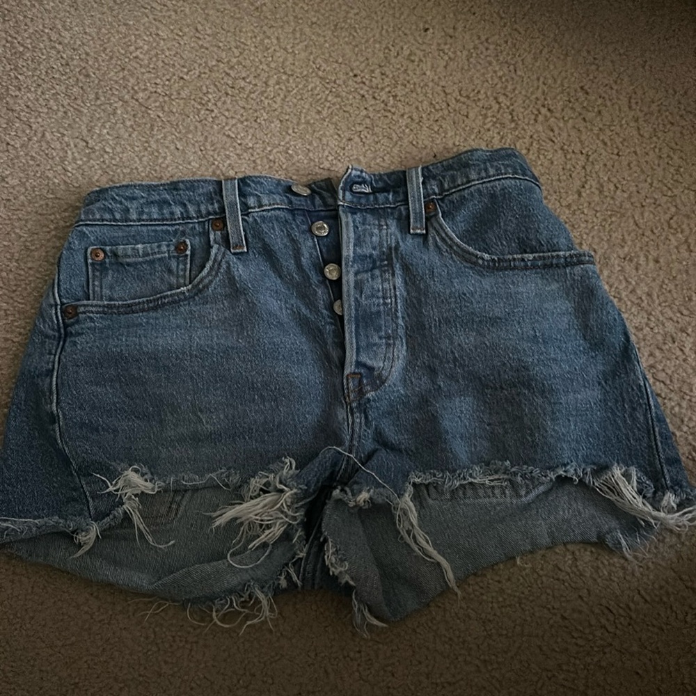 Levi’s 501 original fit high rise women’s shorts